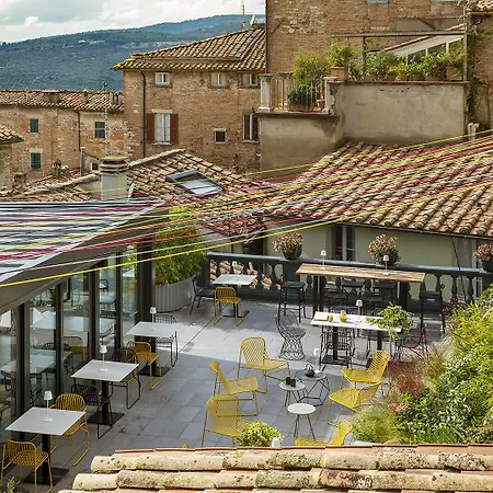 Hotel Priori Secret Garden