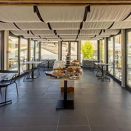 Hotel Priori Secret Garden