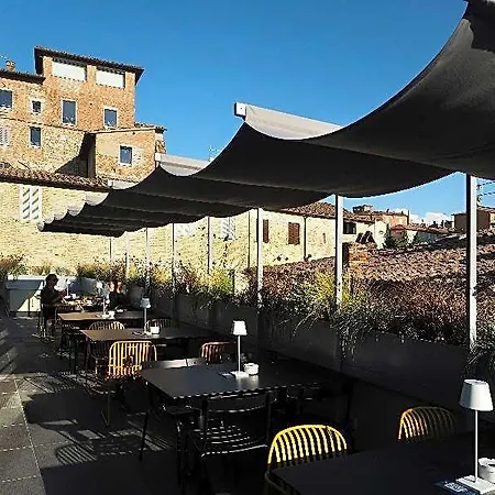 Hotel Priori Secret Garden